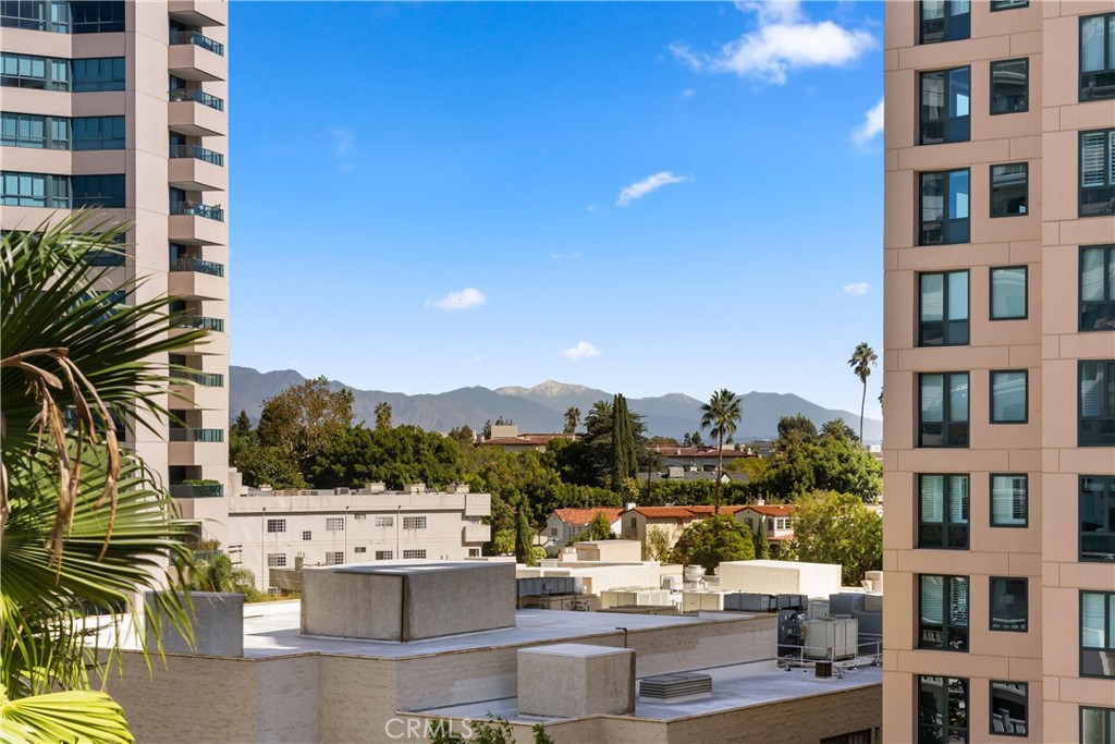 10535 Wilshire