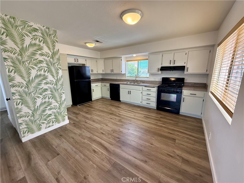 190 B Costa Mesa B