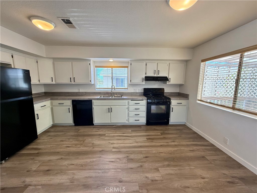 190 B Costa Mesa B