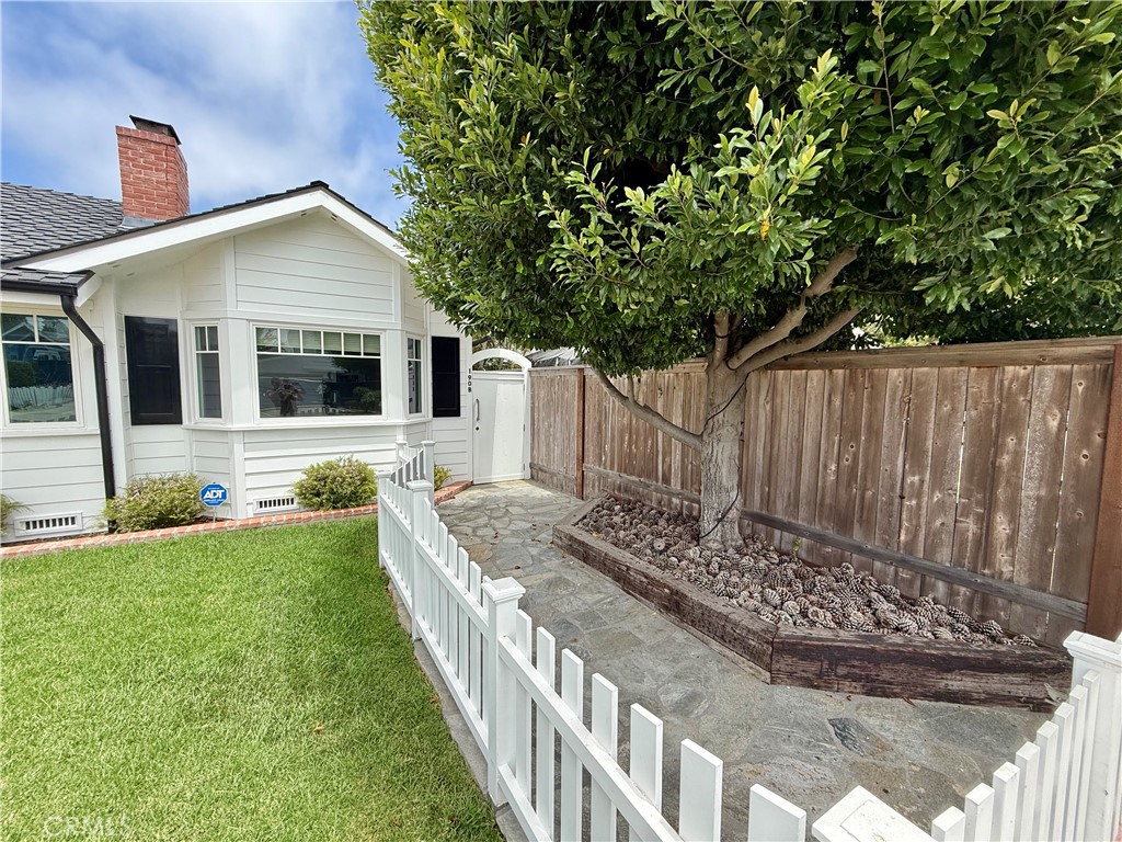 190 B Costa Mesa B