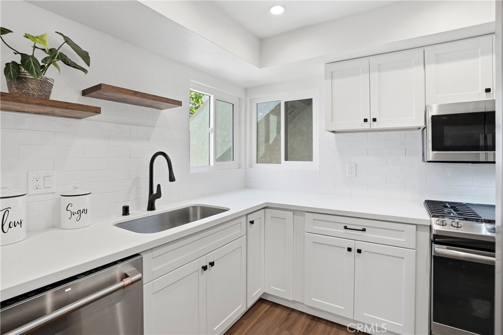 29121 Via Cerrito