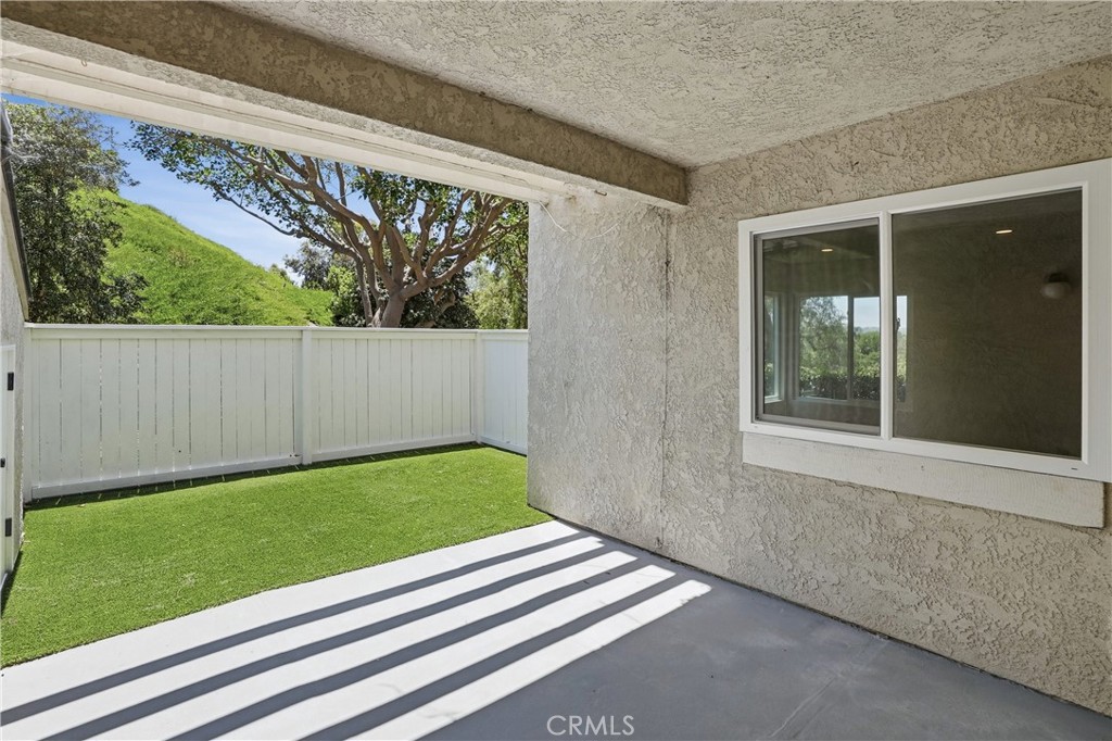 29121 Via Cerrito