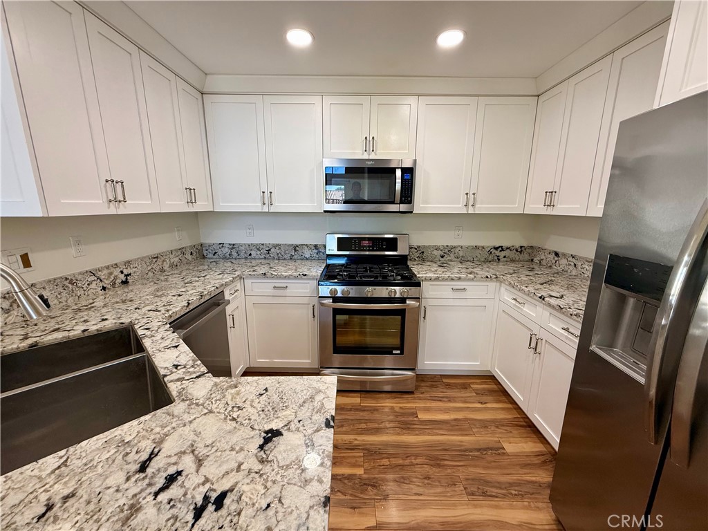 25152 Via Catalina