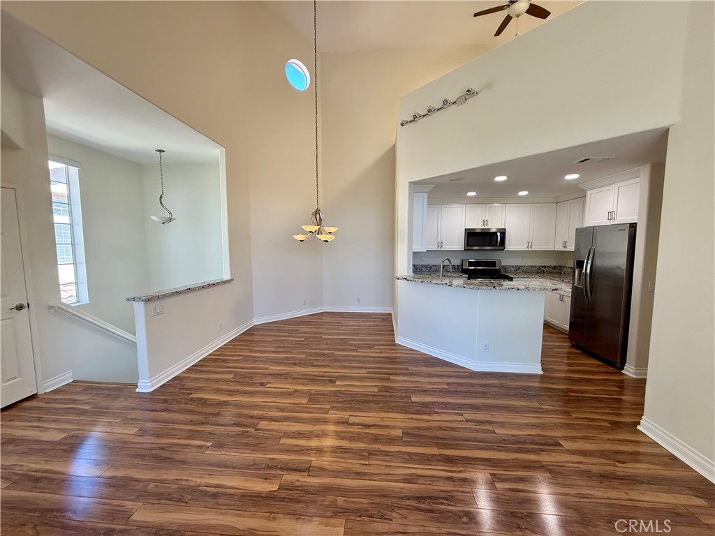 25152 Via Catalina