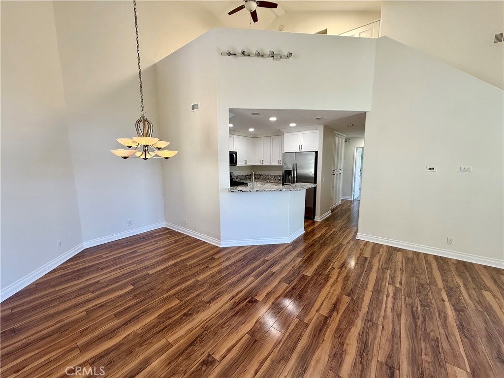 25152 Via Catalina