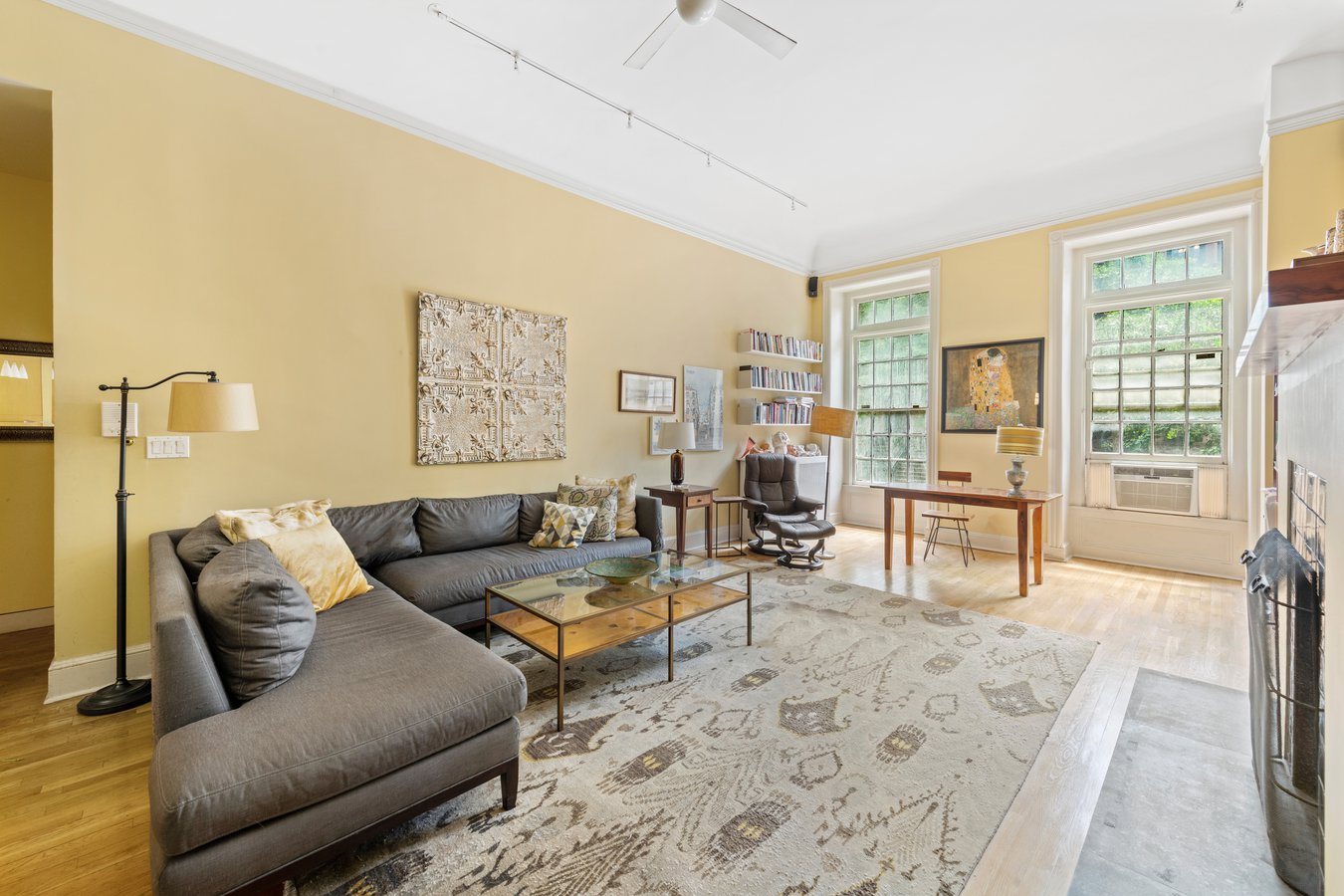 44 Eighth Avenue 2/3