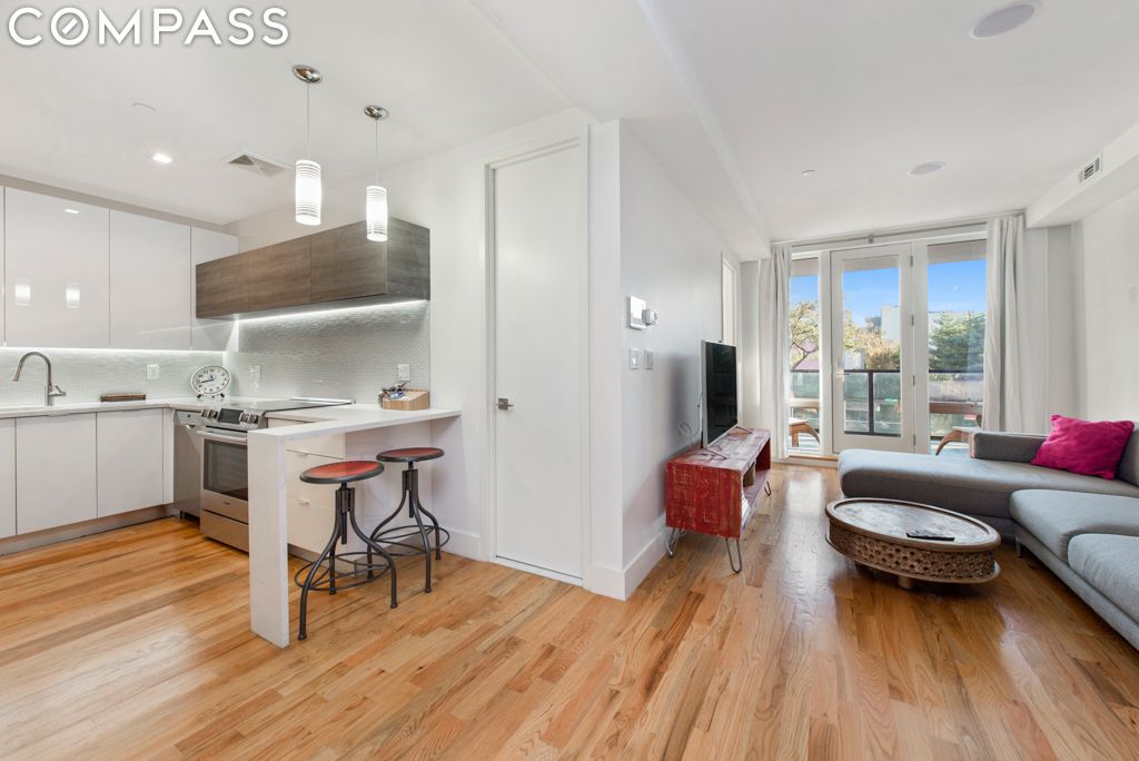 1059 Manhattan Avenue 2-A