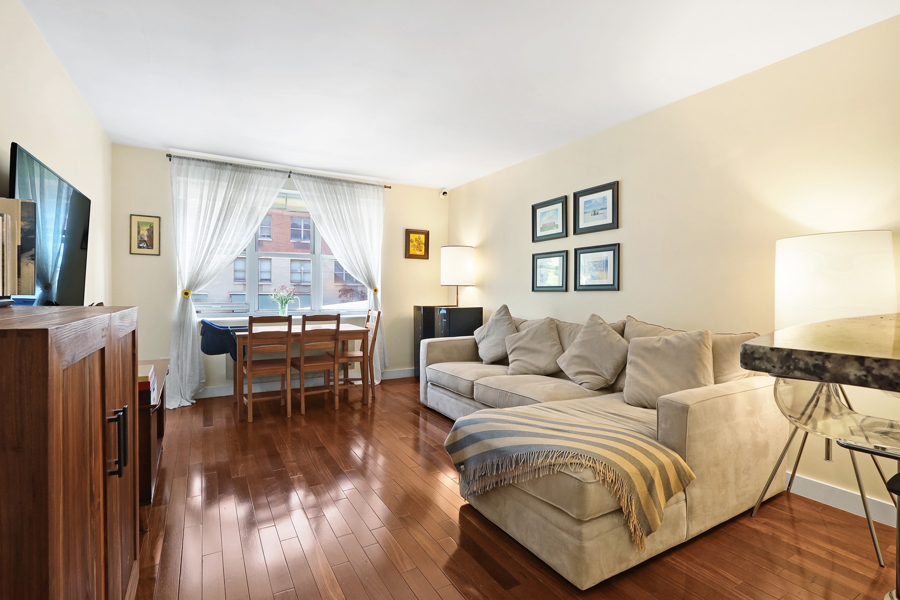 516 W 47th Street S2G