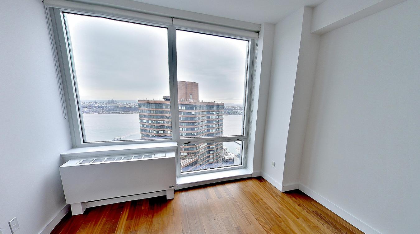 620 W 42nd Street 38C