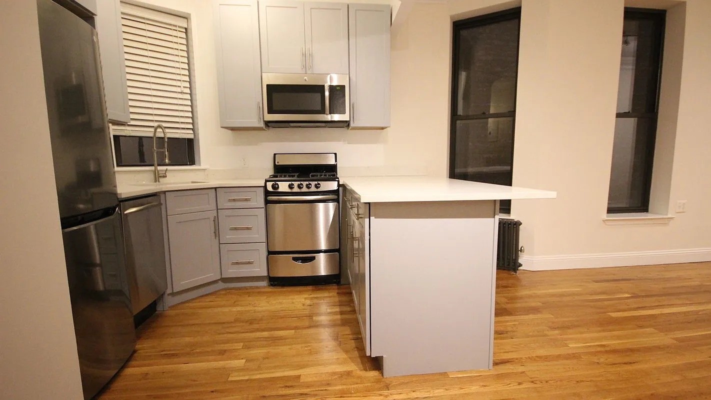 484 Amsterdam Avenue 3A