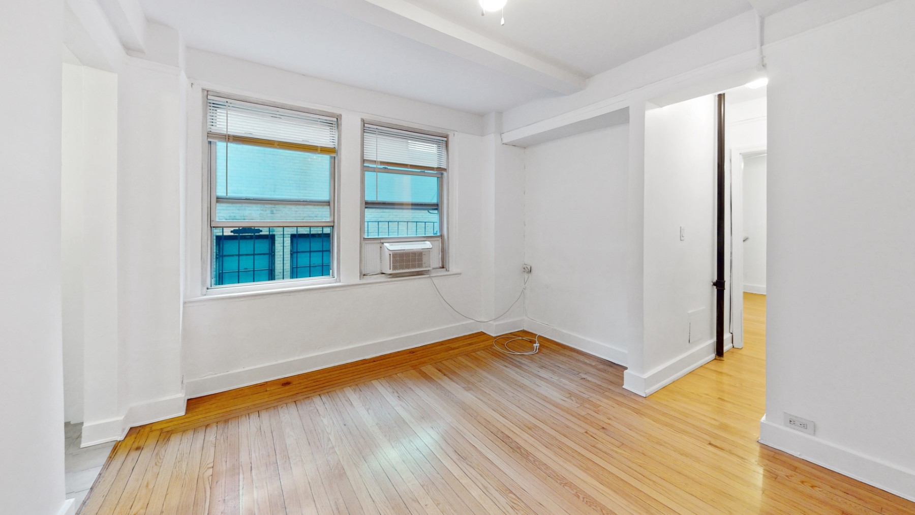 321 E 43rd Street 707