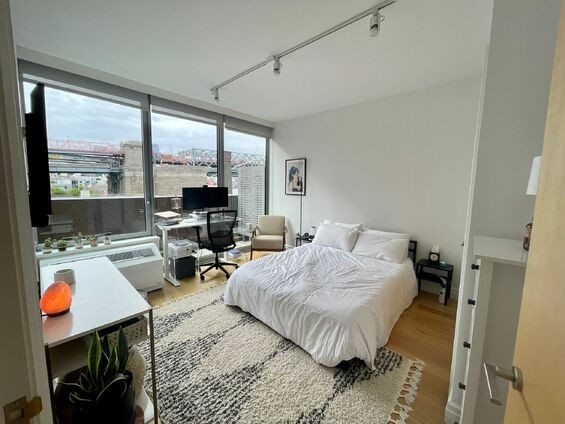 325 Kent Avenue 627
