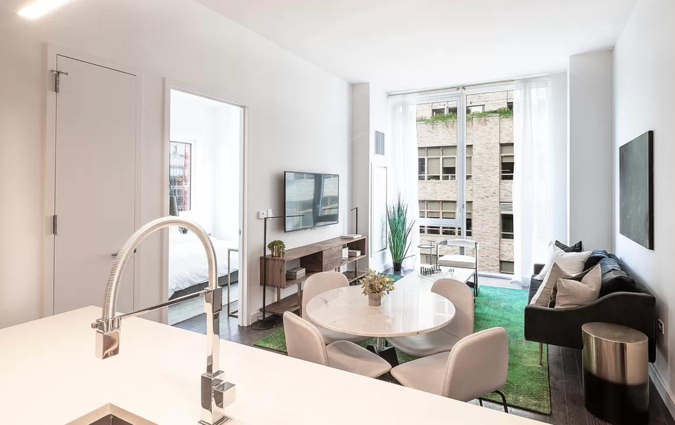 102 Charlton Street 10B