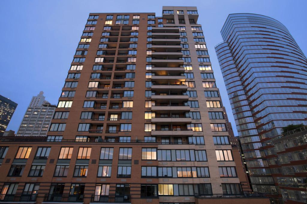 99 Battery Place 8C