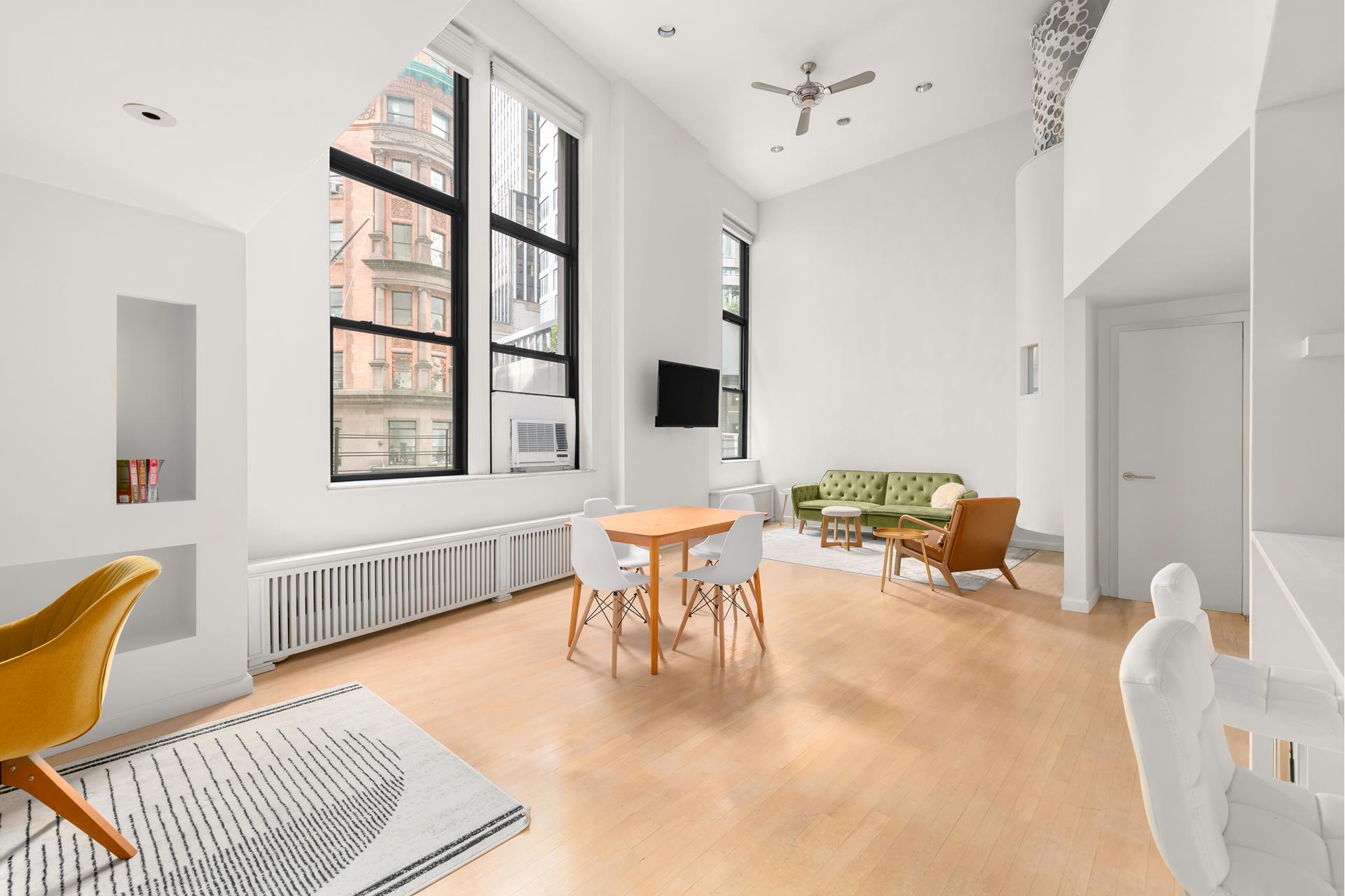 3 HANOVER Square 2E