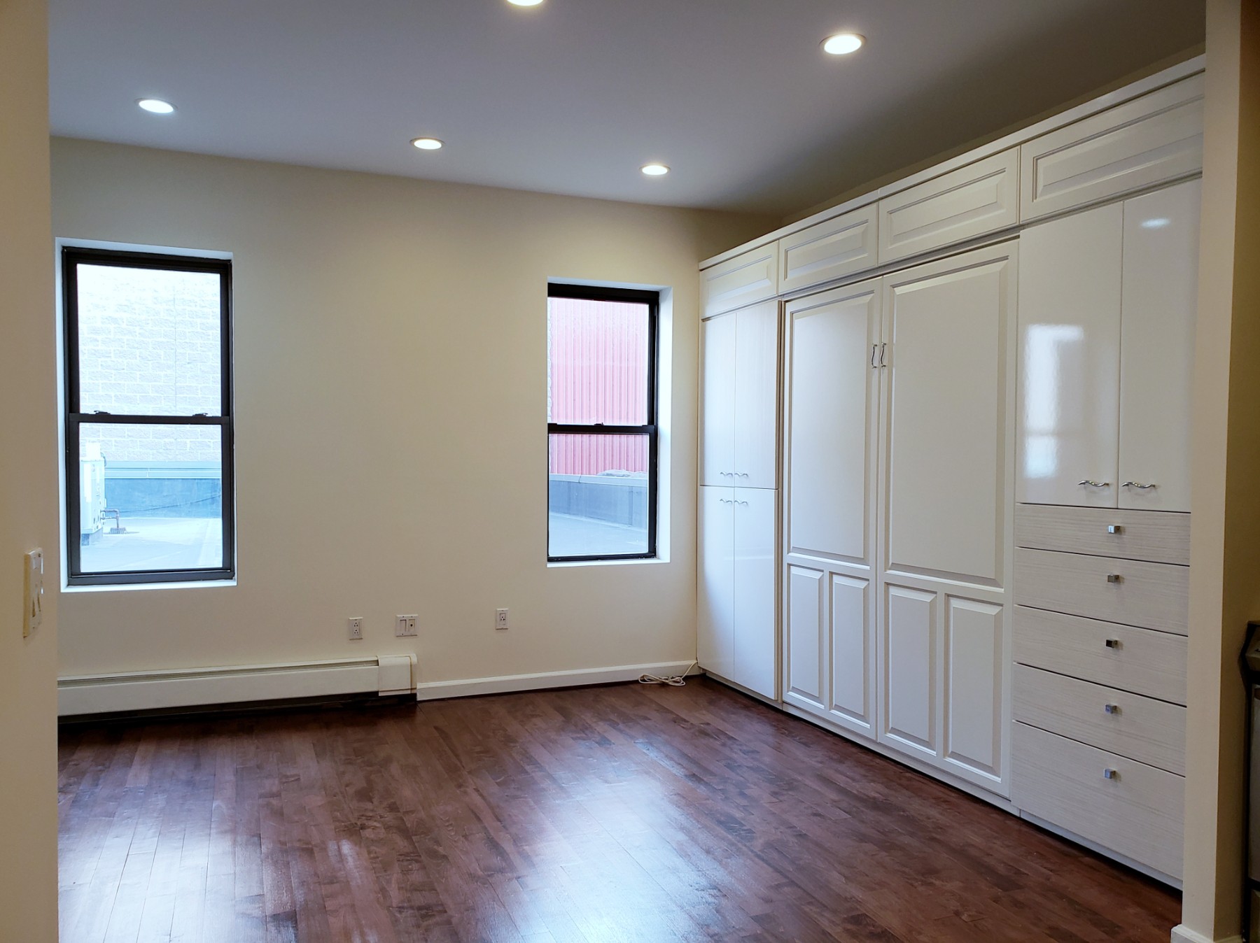 71-09 Austin Street 202