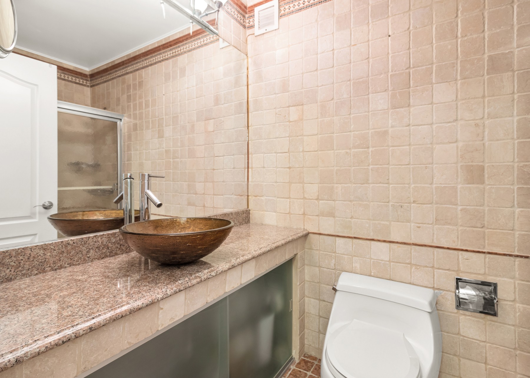 330 E 38th Street 17I
