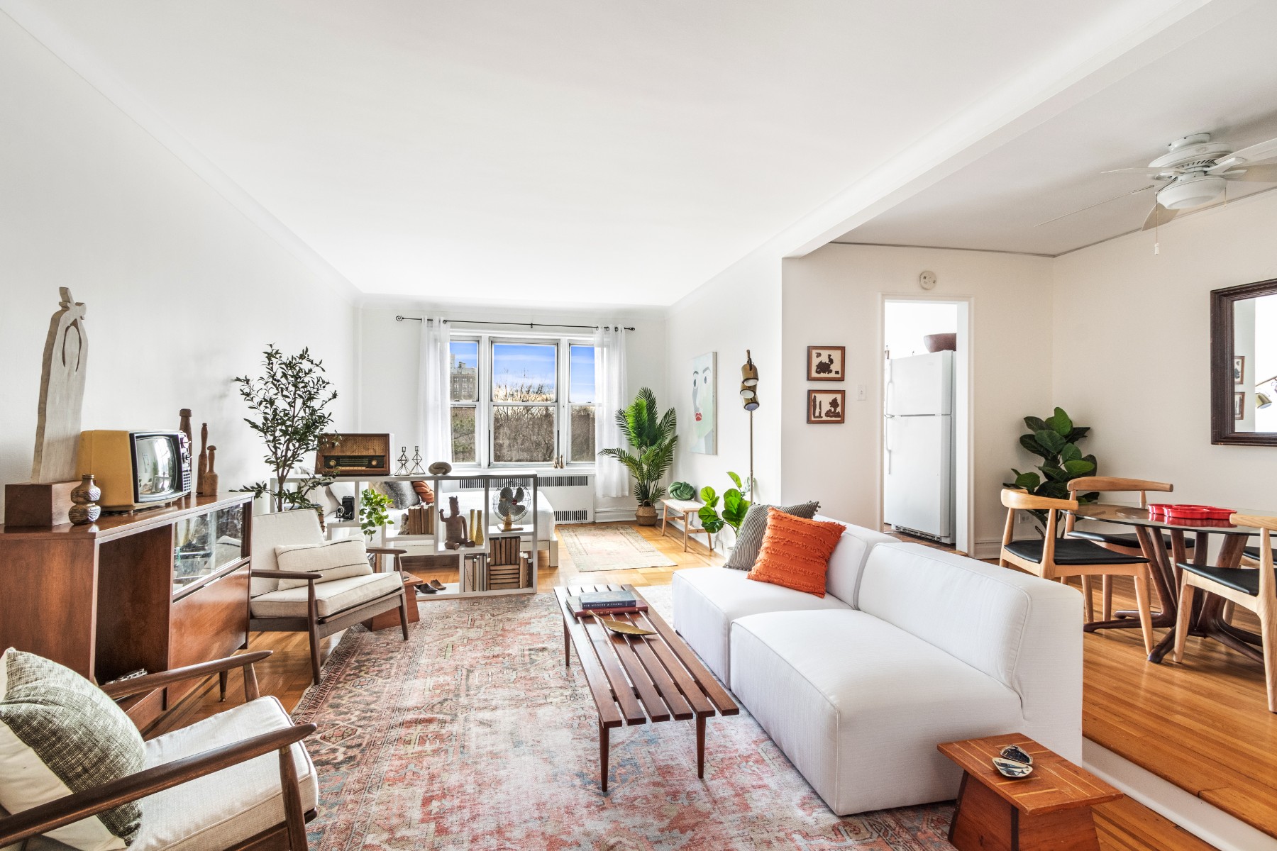 60 Plaza Street E 6G