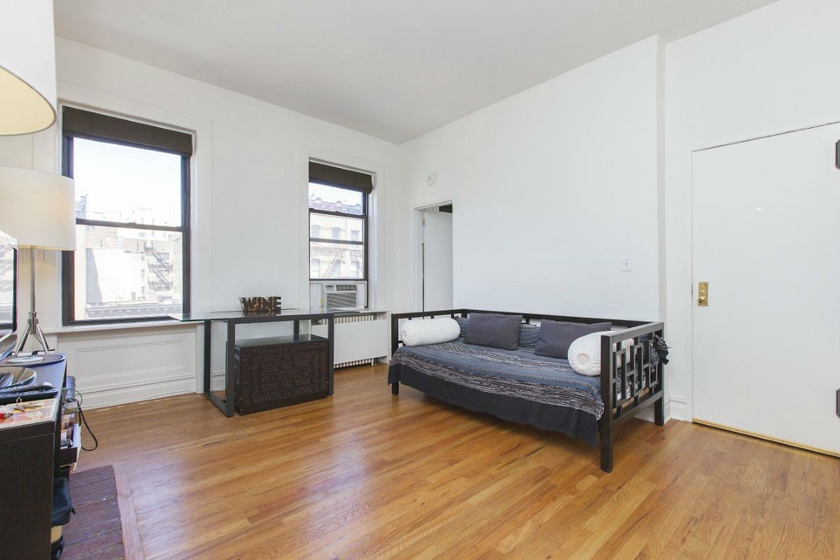 164 8th Avenue 2B
