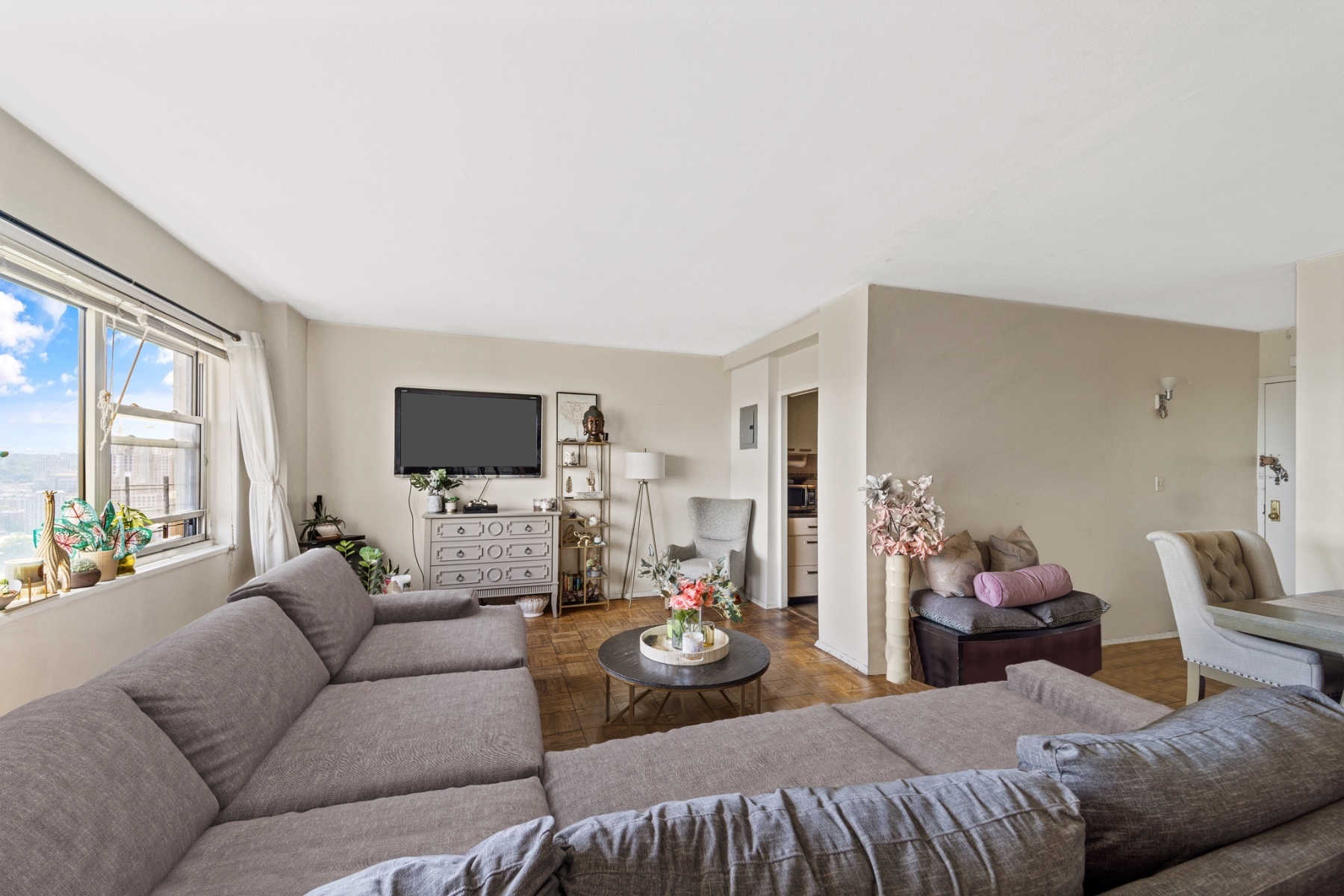 1 Fordham Hill Oval 15B