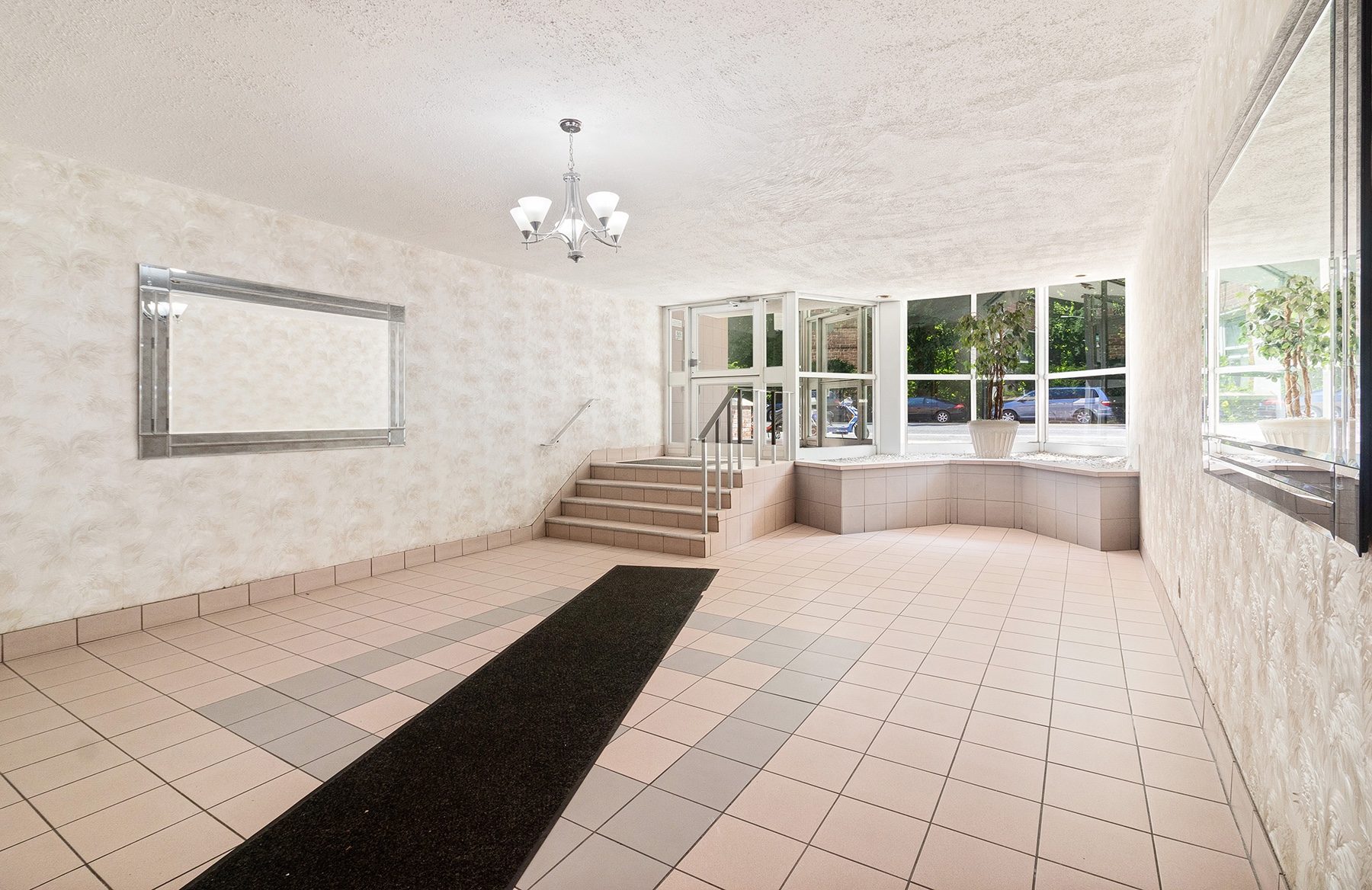 6535 Broadway 2A