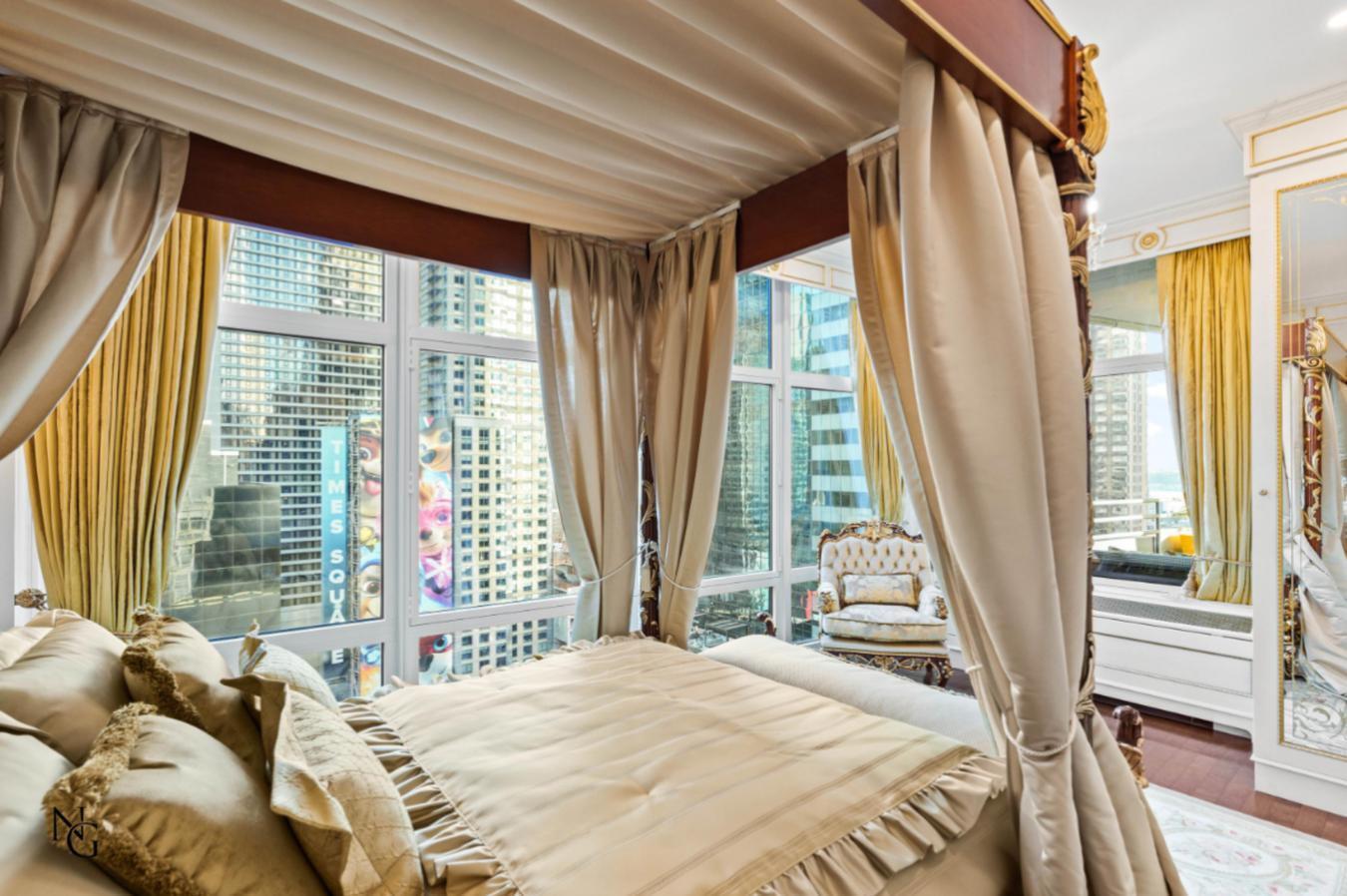 1600 Broadway PH4C