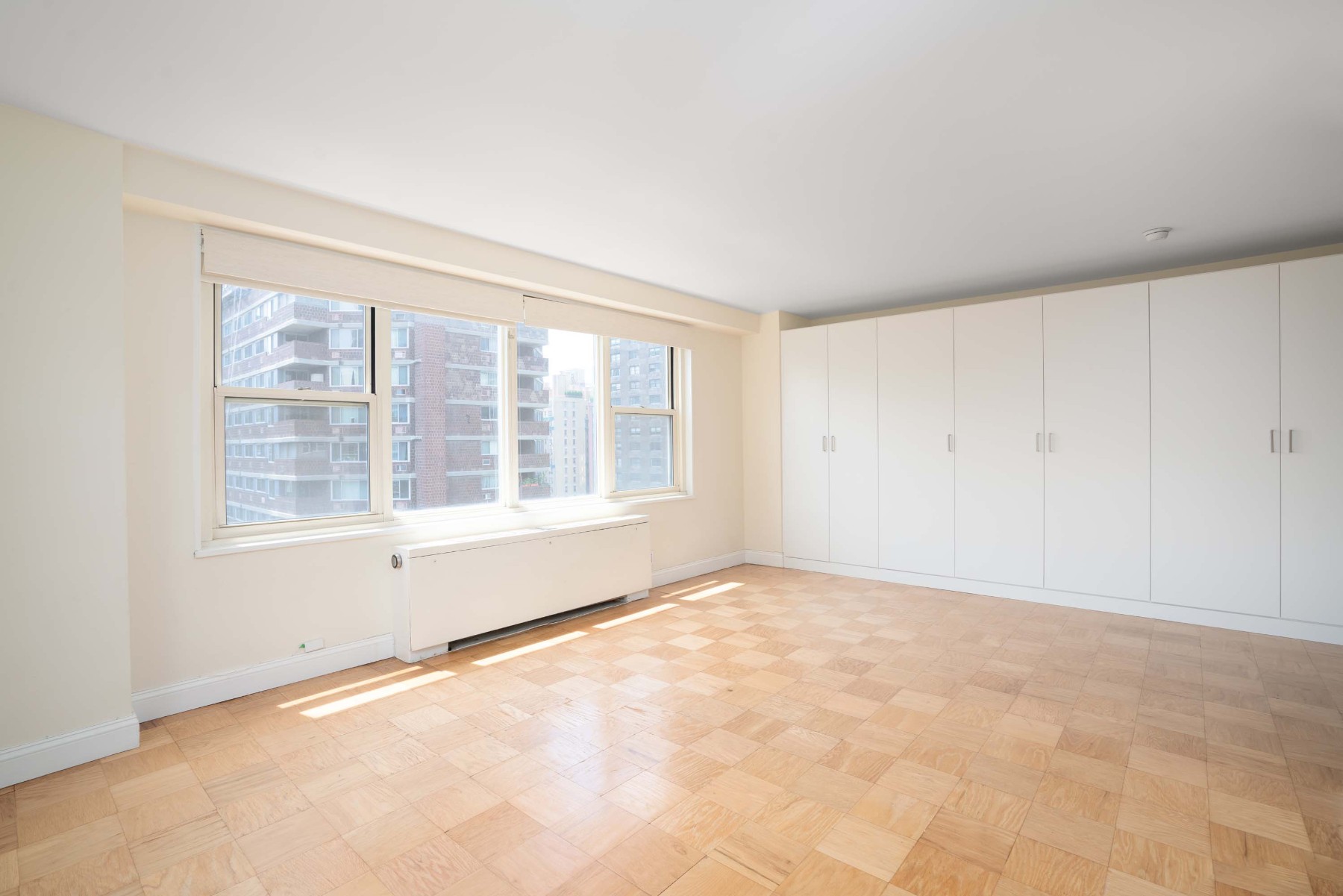 305 E 24th Street 12R