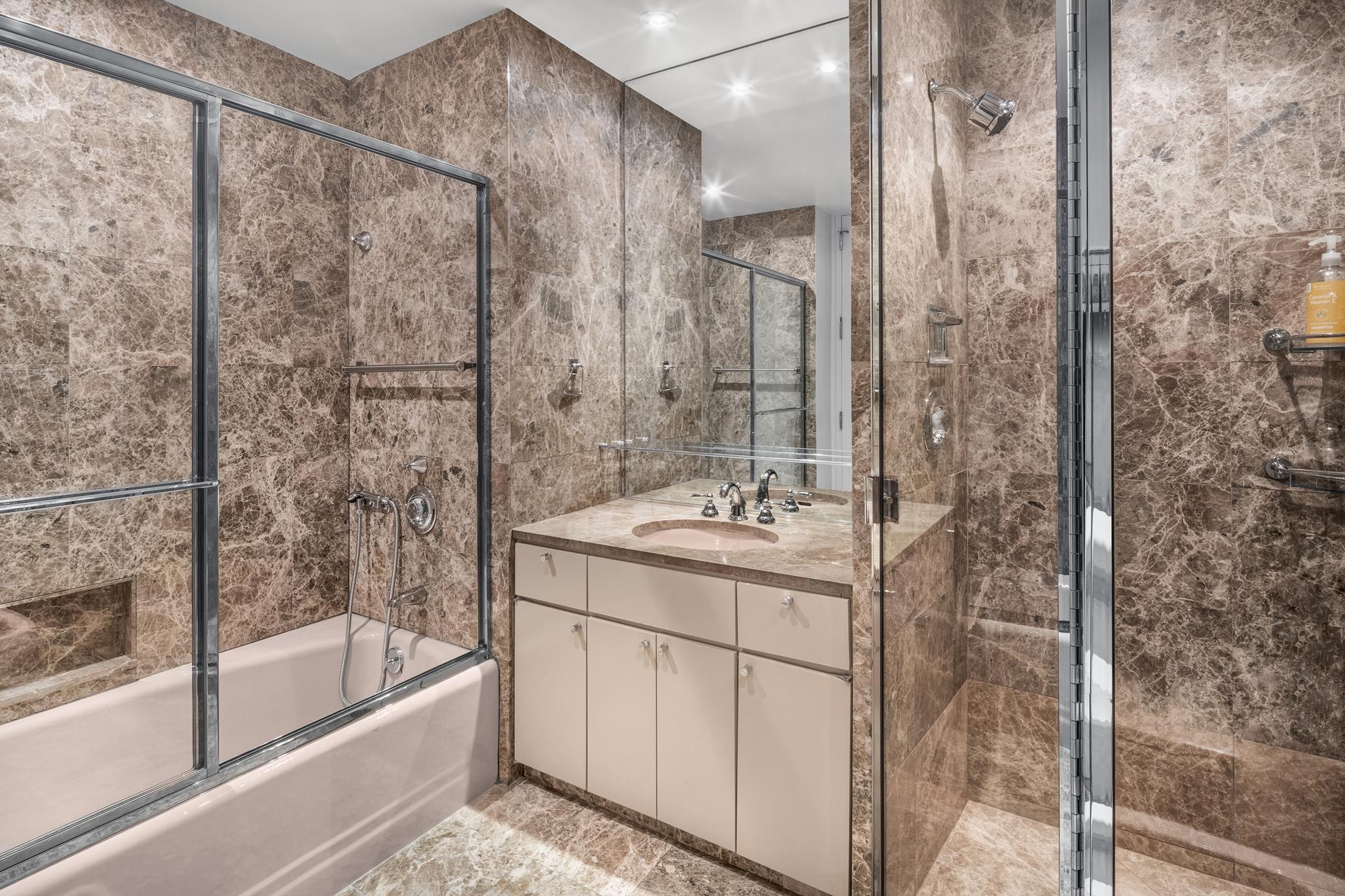 641 5TH Avenue 42H