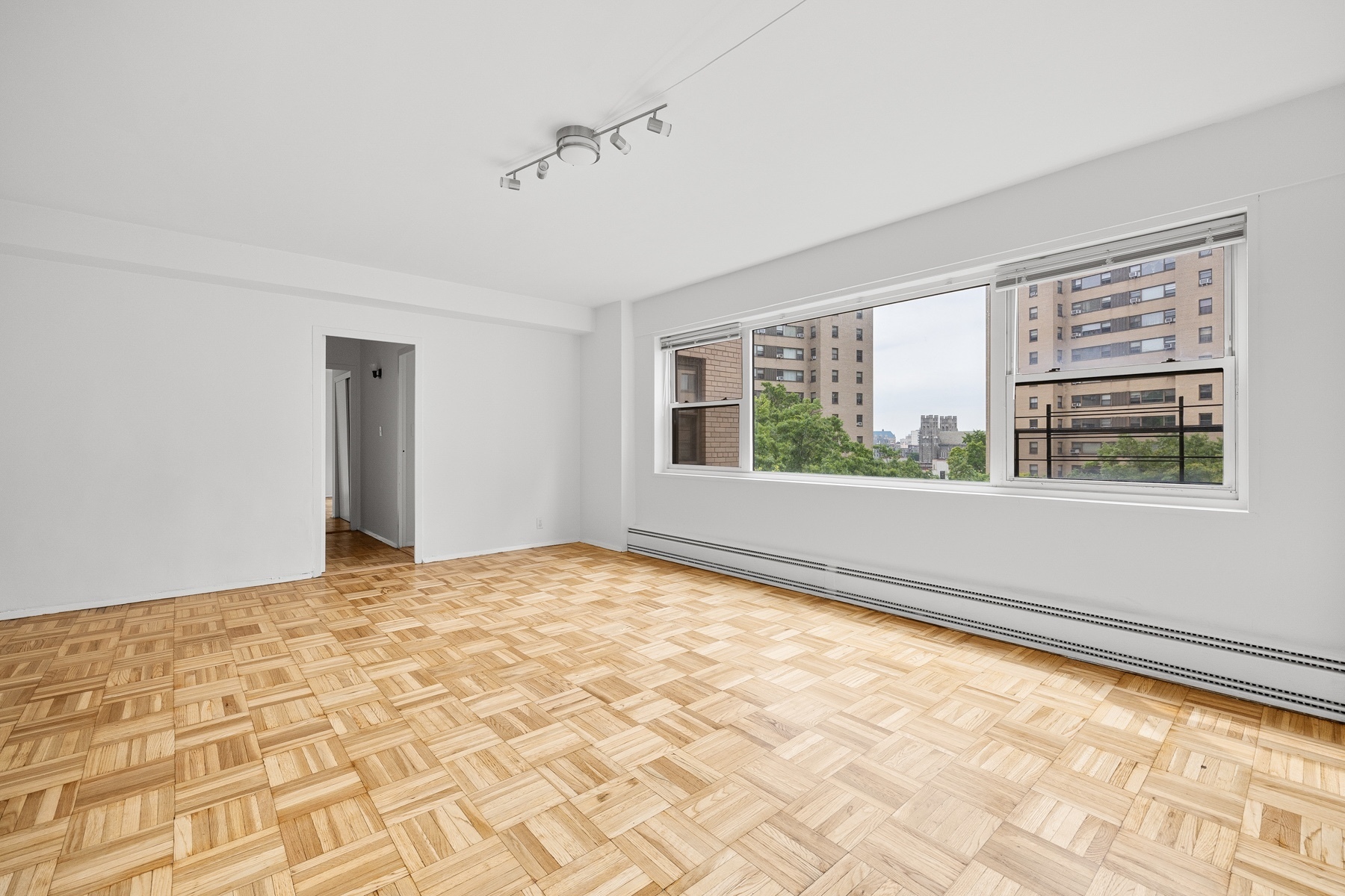 3 Fordham Hill Oval 8F