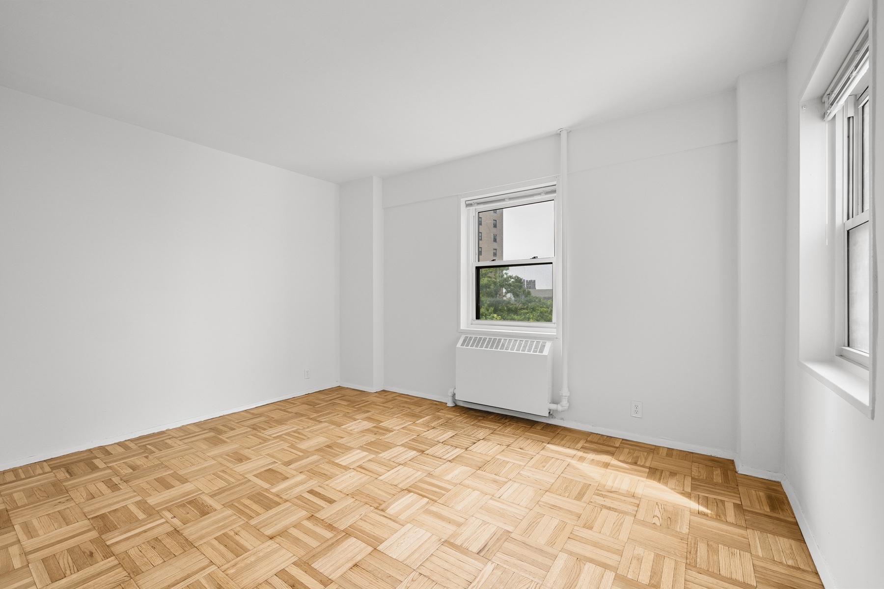 3 Fordham Hill Oval 8F
