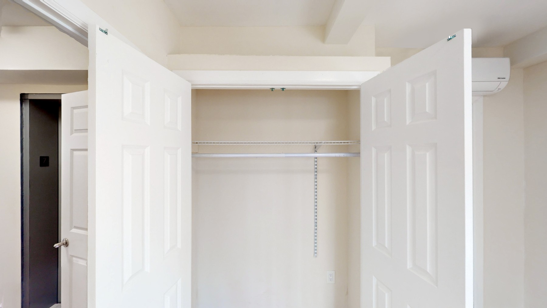 402 W 50th Street 7FR