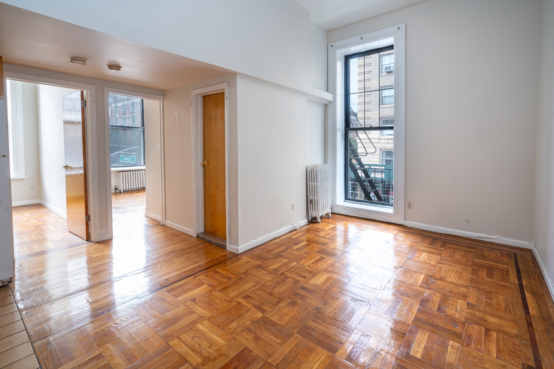 135 Waverly Place 1B
