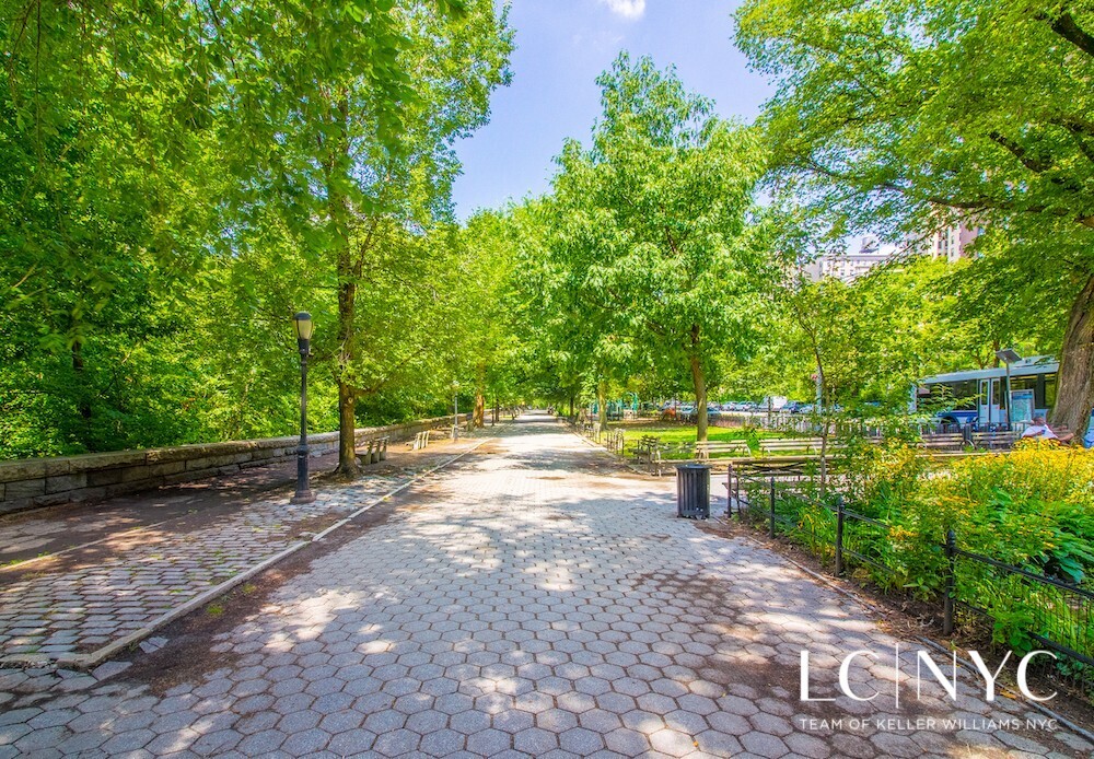310 Riverside Drive 910