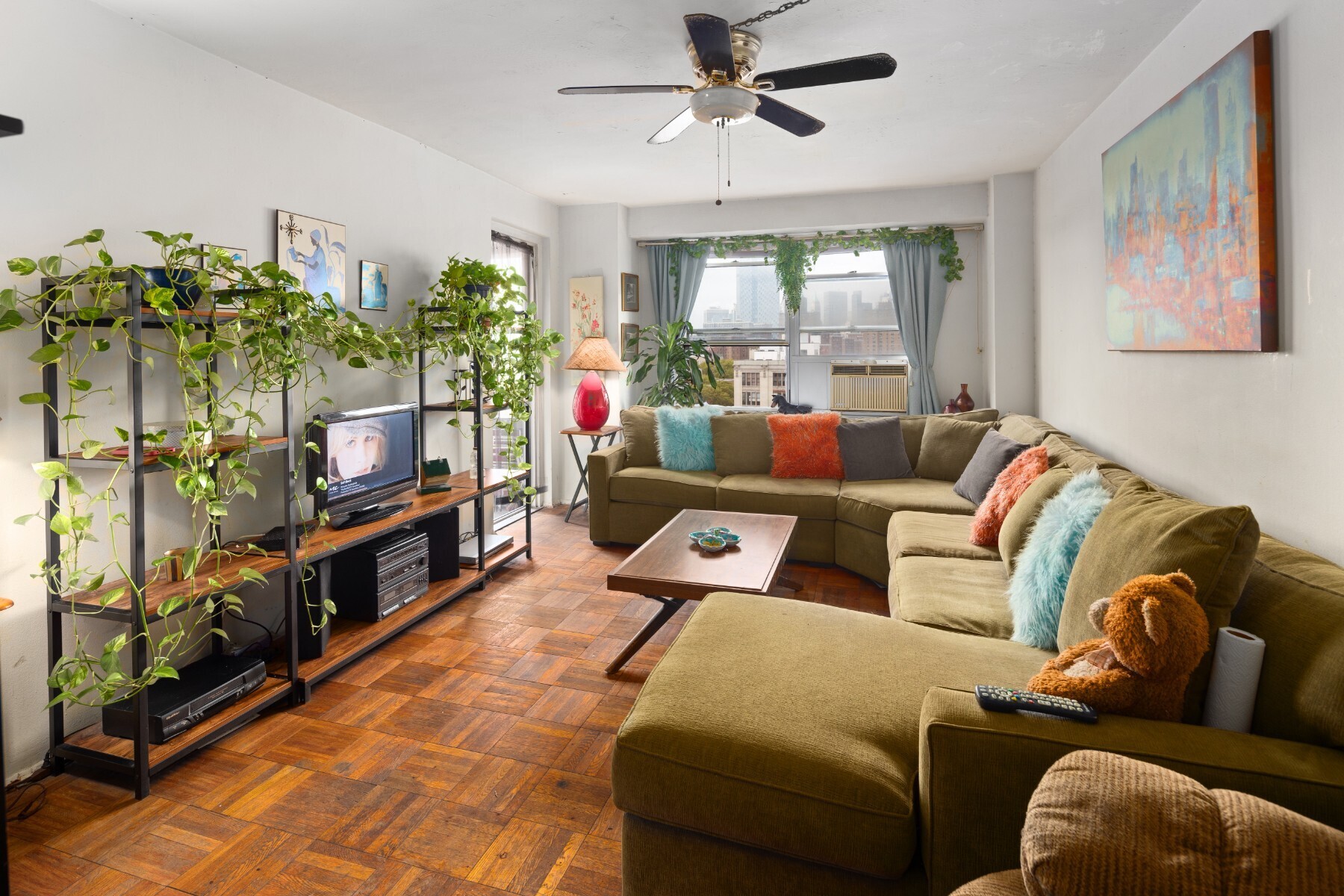570 Grand Street H1206