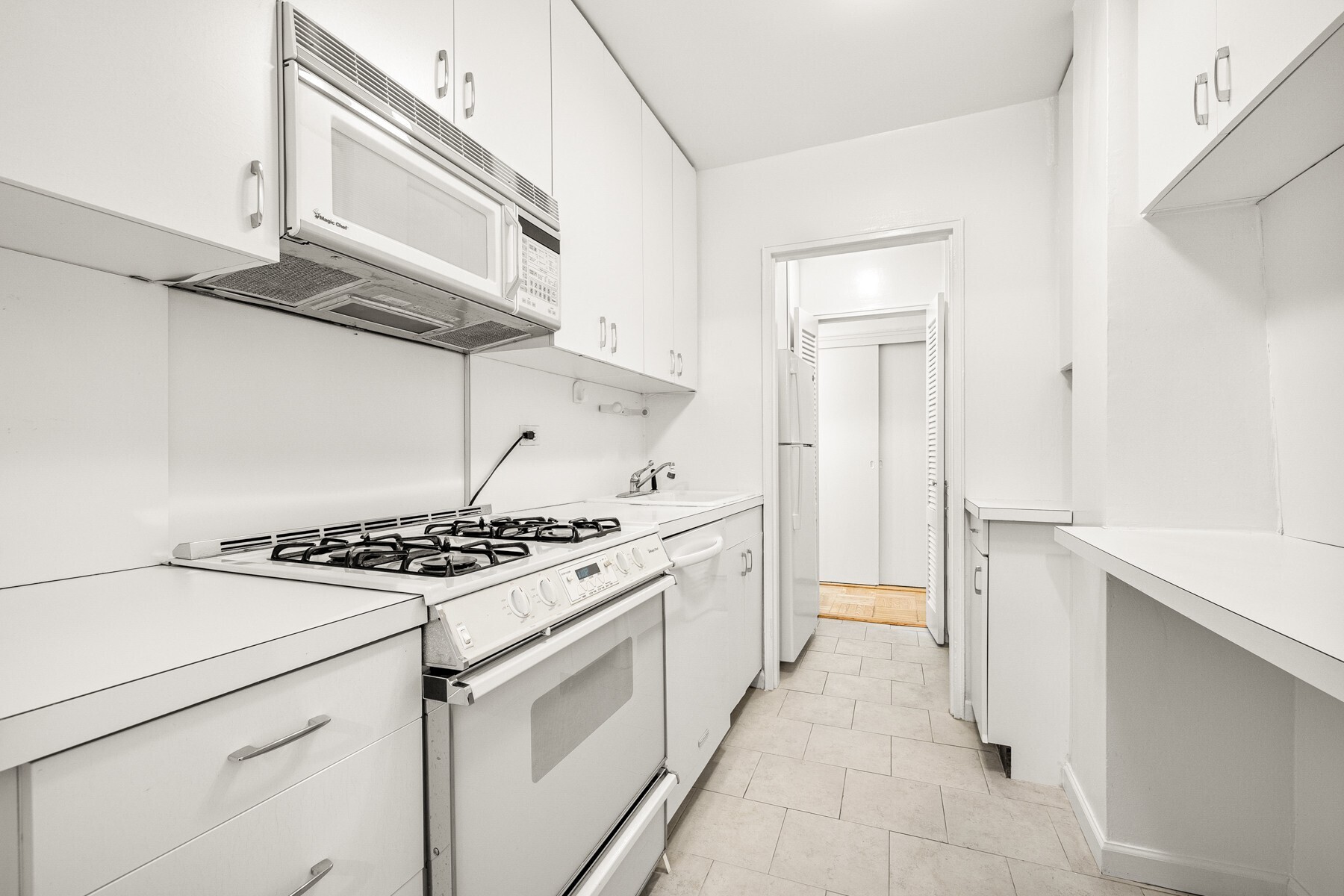 411 E 53rd Street 14A