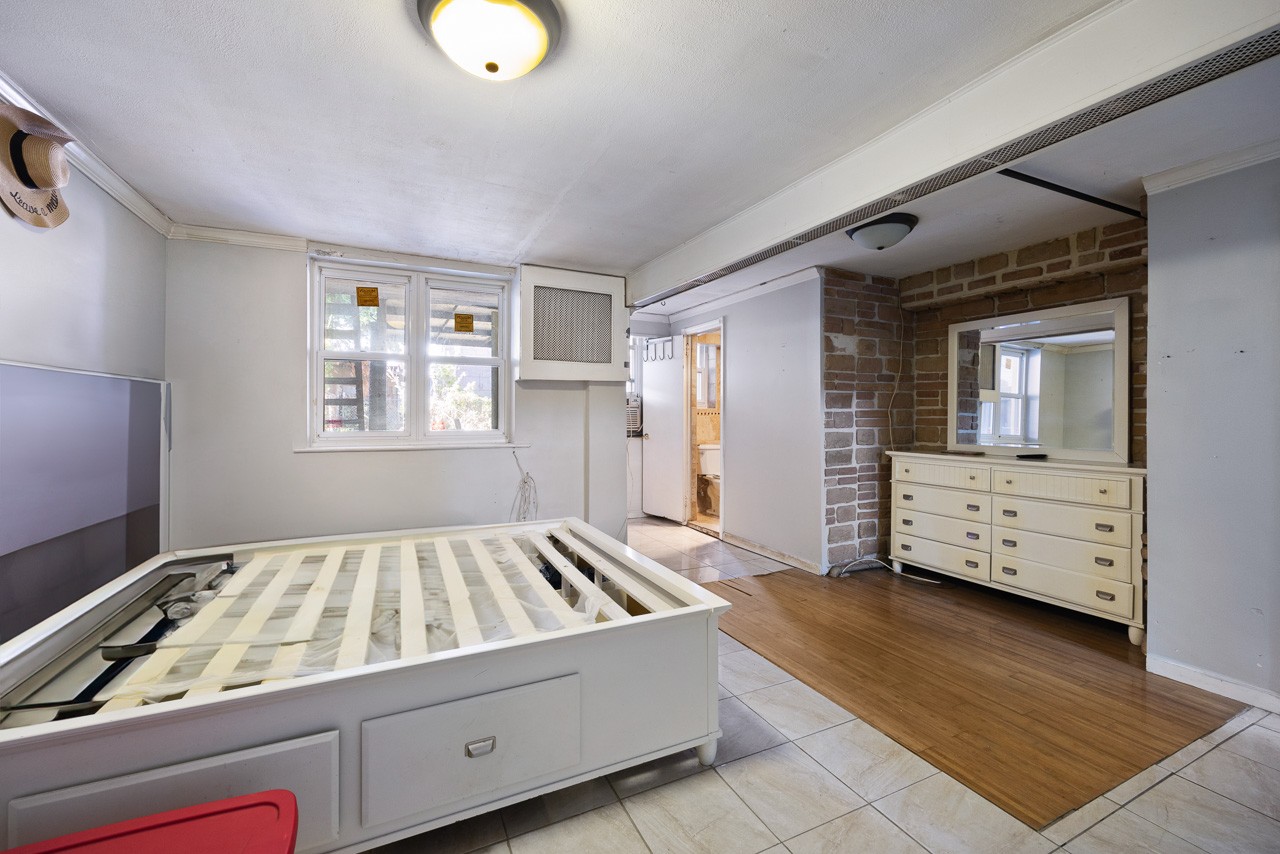 4428 Bedford Avenue