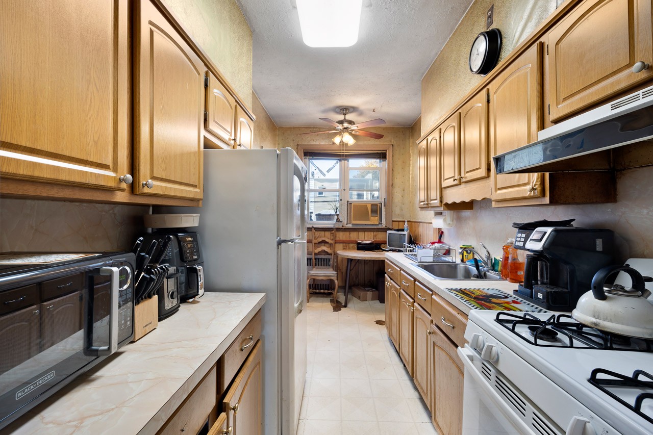 4428 Bedford Avenue