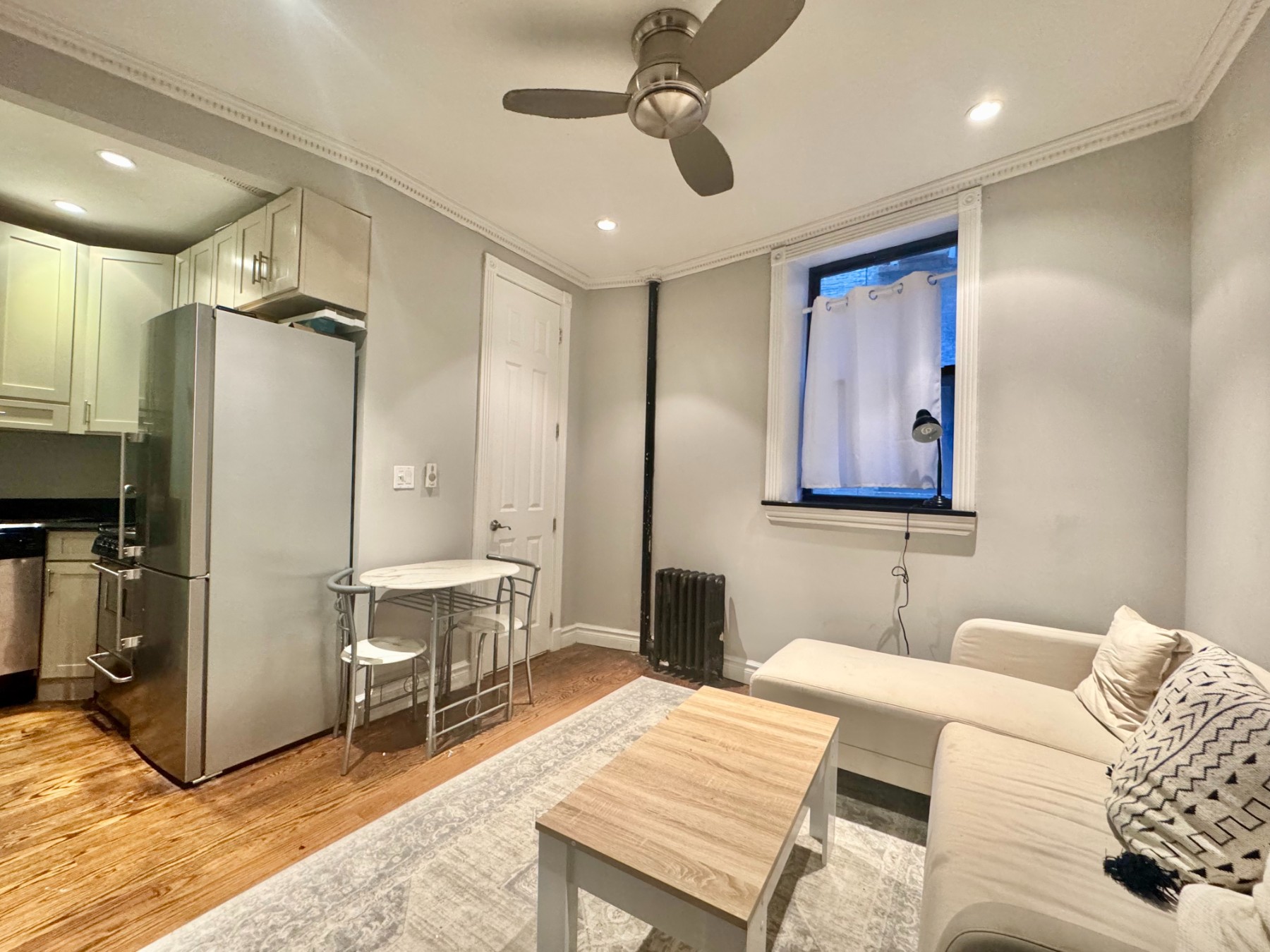 330 E 35th Street 22