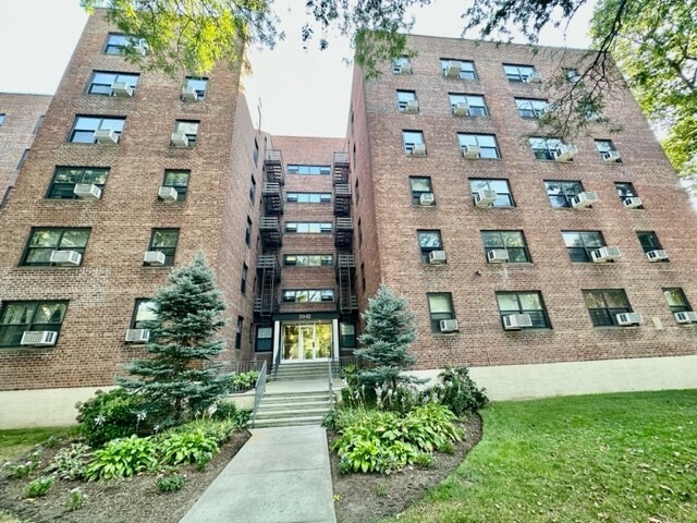 211-02 75th Avenue 4P