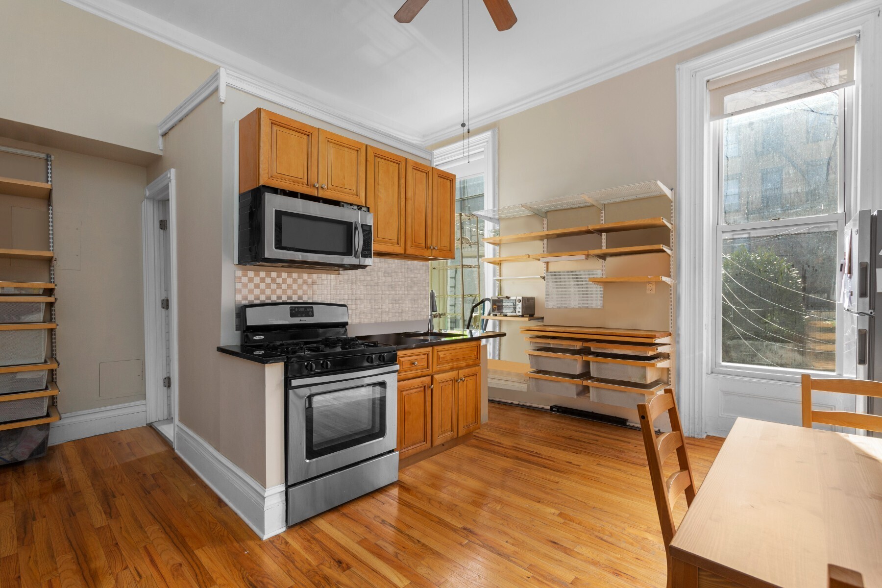 464 5th Street