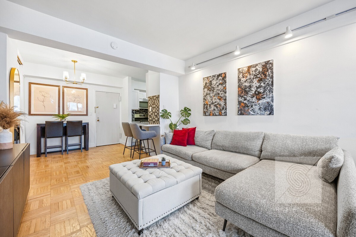 345 E 56th Street 21B