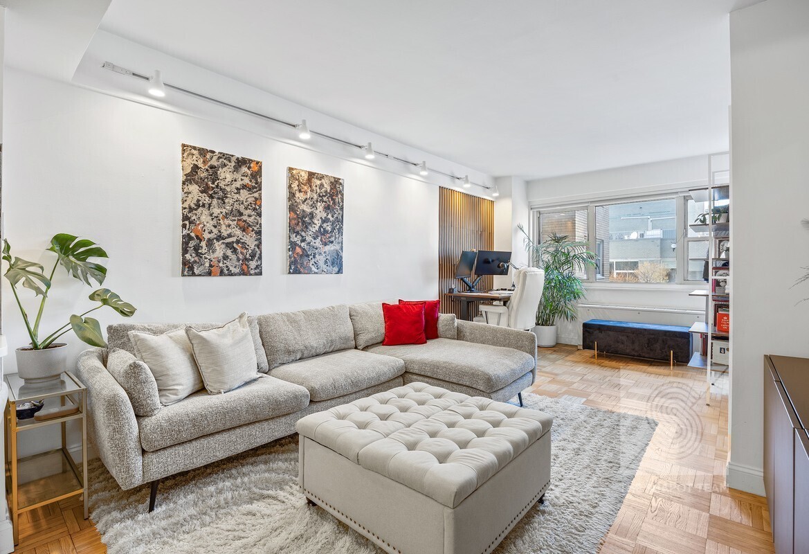 345 E 56th Street 21B