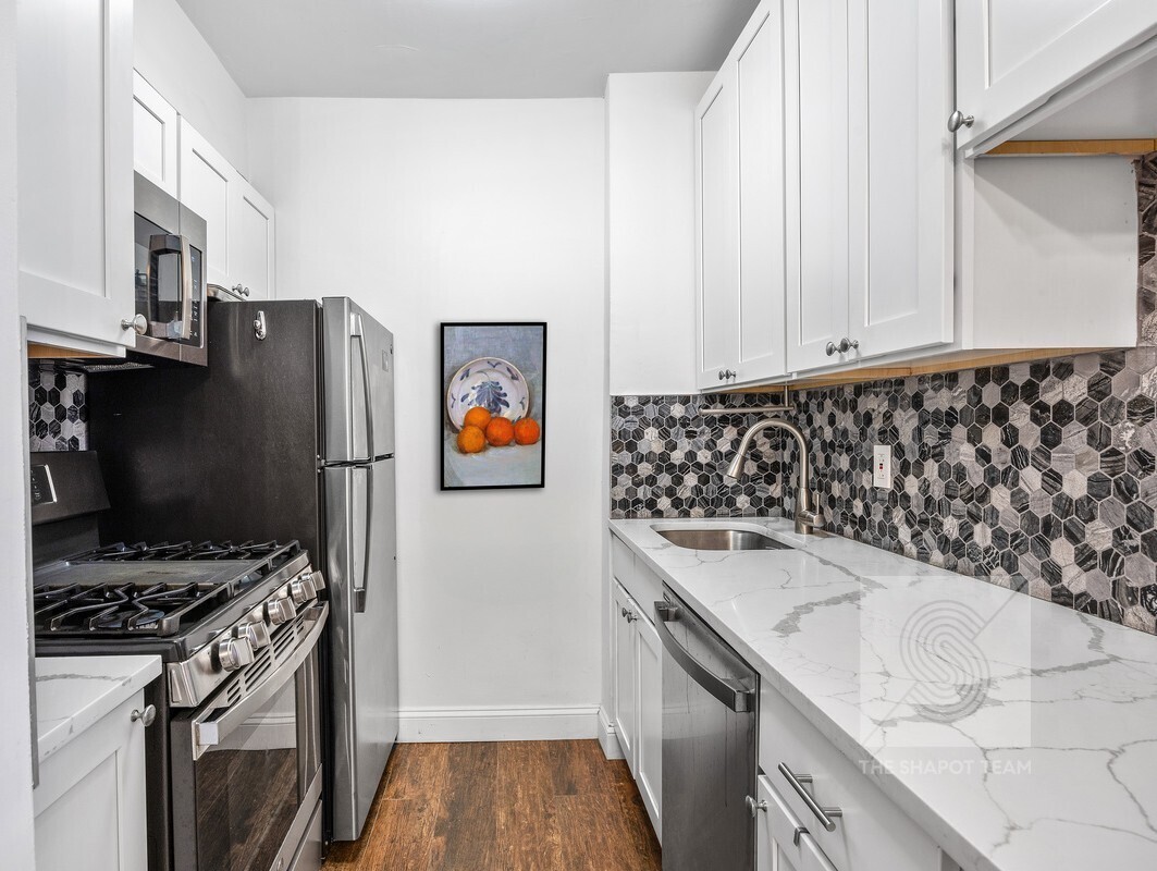 345 E 56th Street 21B