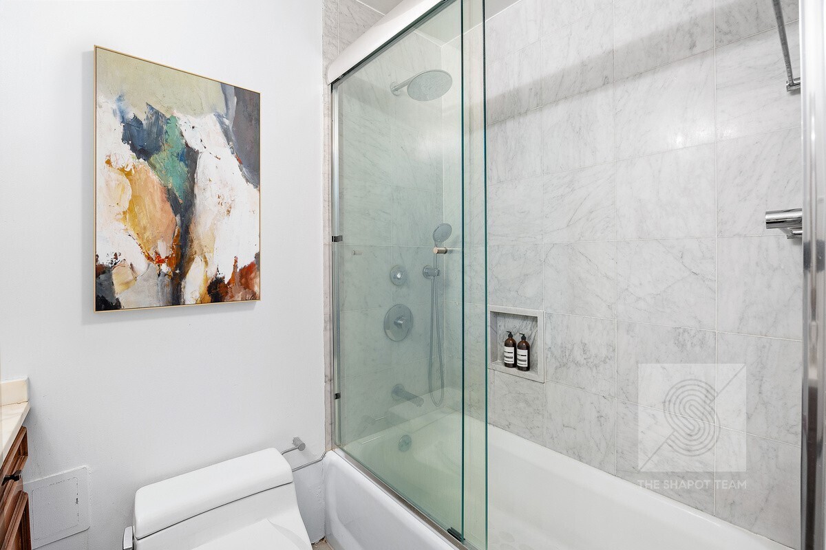 330 E 38th Street 45M
