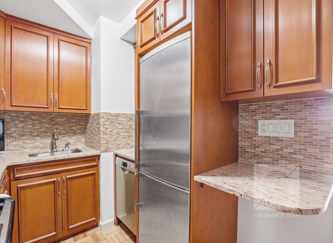 330 E 38th Street 45M