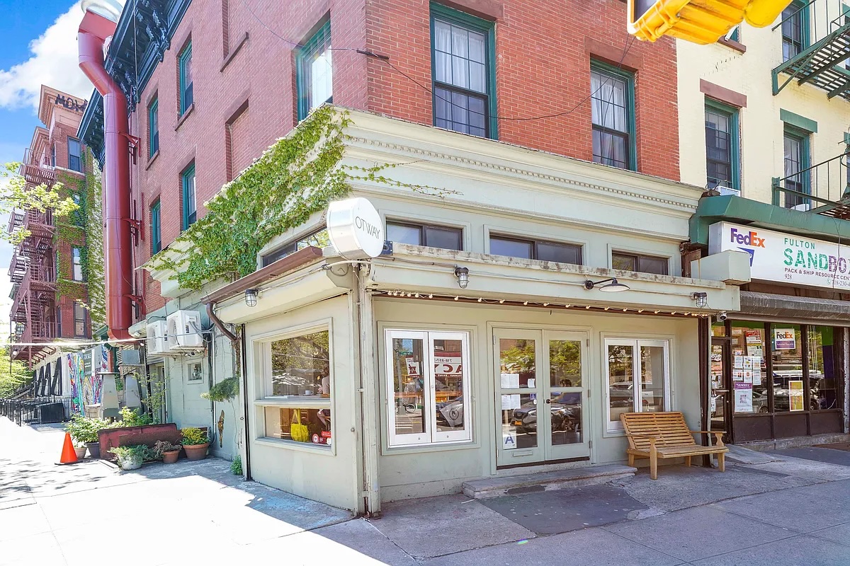 500 WAVERLY Avenue 4A