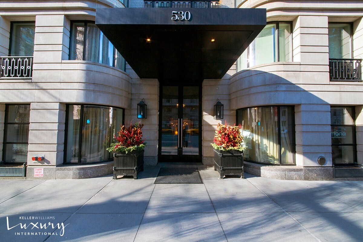 530 Park Avenue 4C