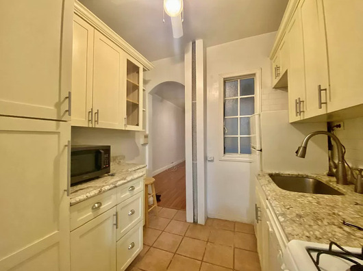 213 E 88TH Street 3B