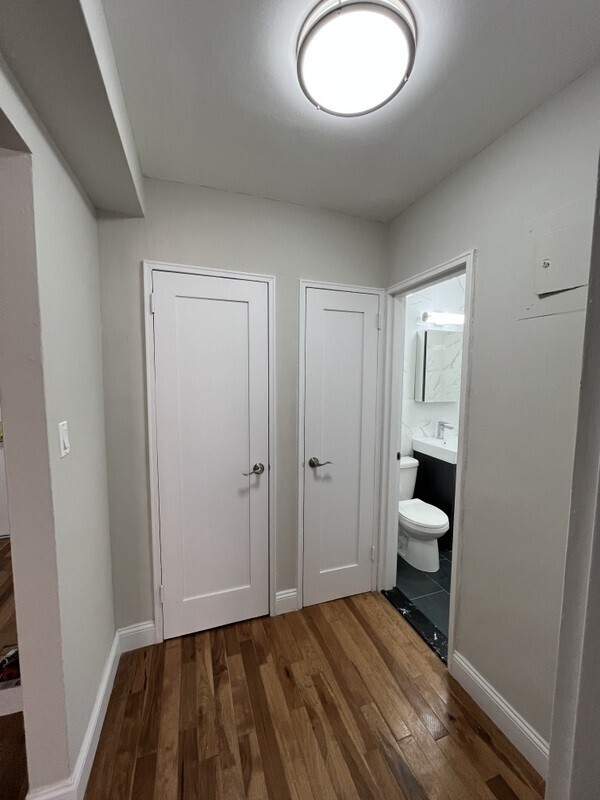 136-04 Cherry Avenue 2i