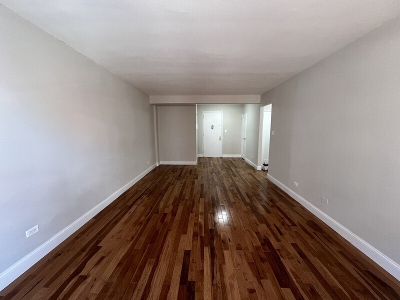 136-04 Cherry Avenue 2i